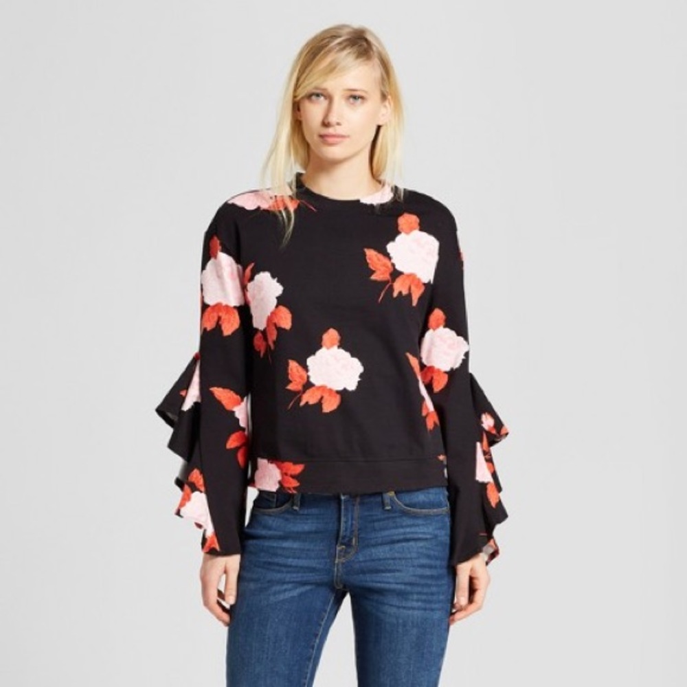 Floral ruffled sweatshirt with sleeve slits